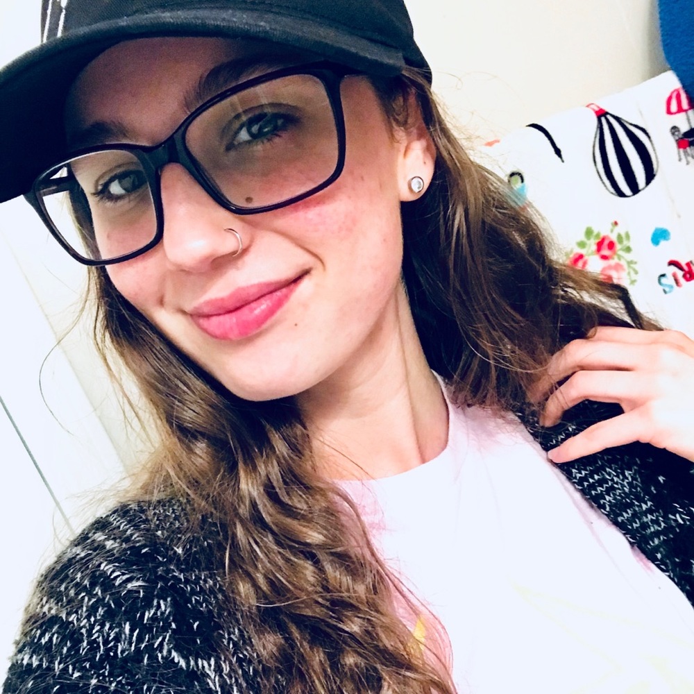 Meet your Posher, Desiree’